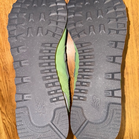 NEW New Balance 574 'Chive Sea salt" Green Sneakers. Men's 11.5 - Picture 9 of 11